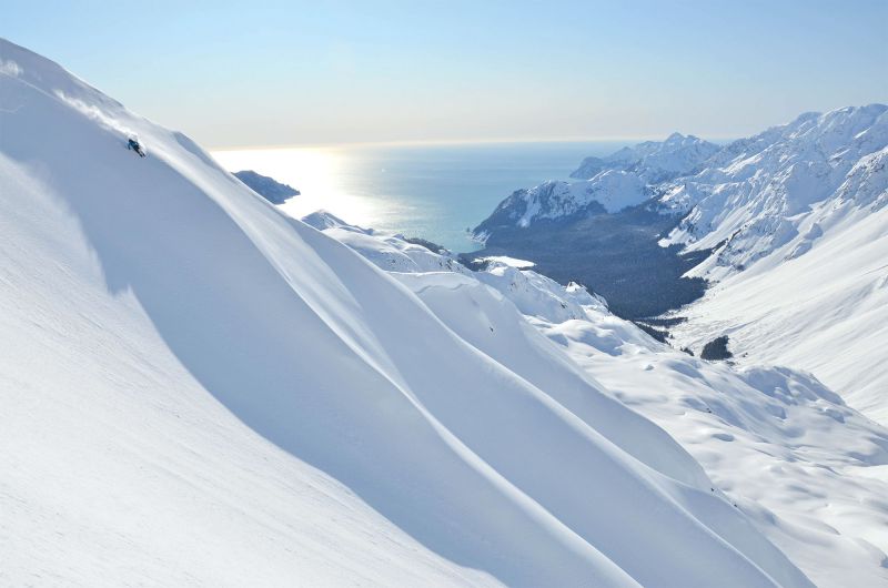 La mer pour horizon à Heliski Alyeska